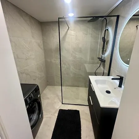 Butas Nuomai Truputi Daugiau Nei Kilometras Pesciomis Iki Senamiescio