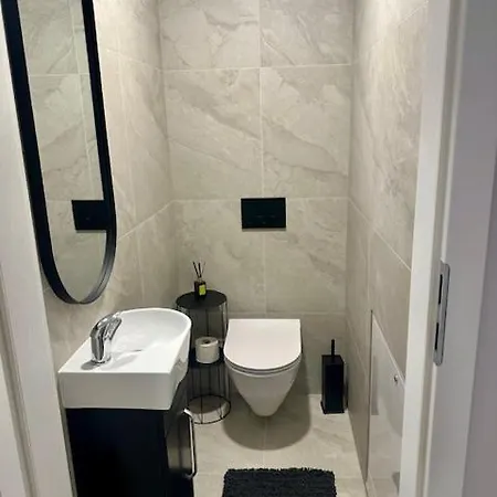 Butas Nuomai Truputi Daugiau Nei Kilometras Pesciomis Iki Senamiescio