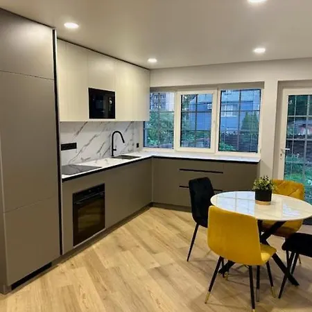 Butas Nuomai Truputi Daugiau Nei Kilometras Pesciomis Iki Senamiescio Apartamento *