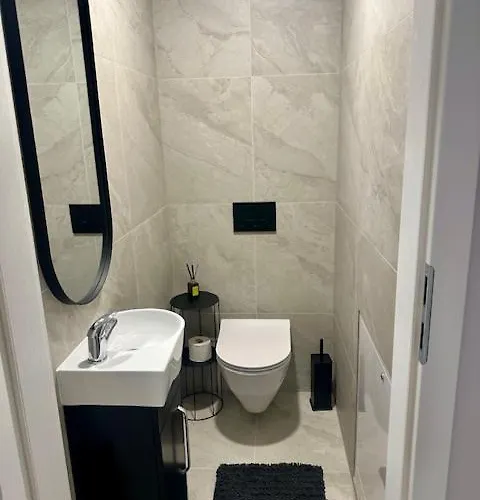 Butas Nuomai Truputi Daugiau Nei Kilometras Pesciomis Iki Senamiescio