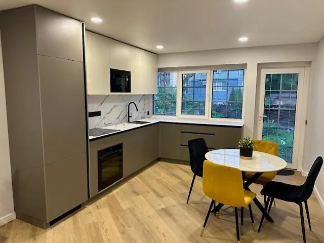 Butas Nuomai Truputi Daugiau Nei Kilometras Pesciomis Iki Senamiescio Lejlighed *